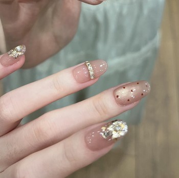 Nude pink gold foil diamond chain polka dot fine glitter cat eye wear nail