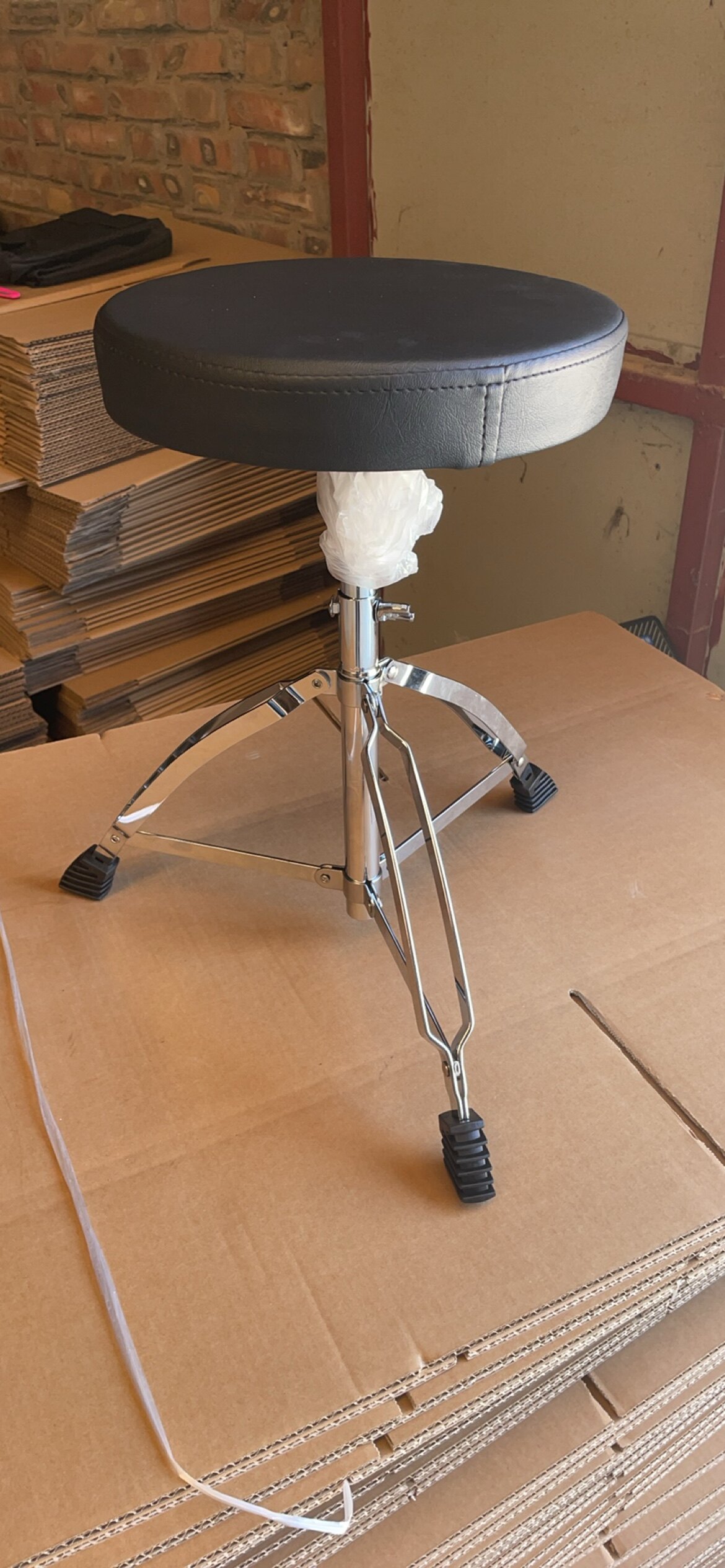 ドラムベンチ、ジャズドラムセット、プロ仕様のパフォーマンス用ドラムベンチ、高さ調節可能。