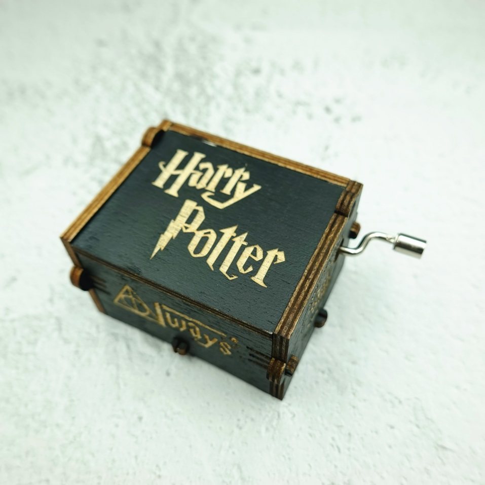Music box wood rotating hand crank harry potter mini music box creative children's boys and girls birthday graduation gift