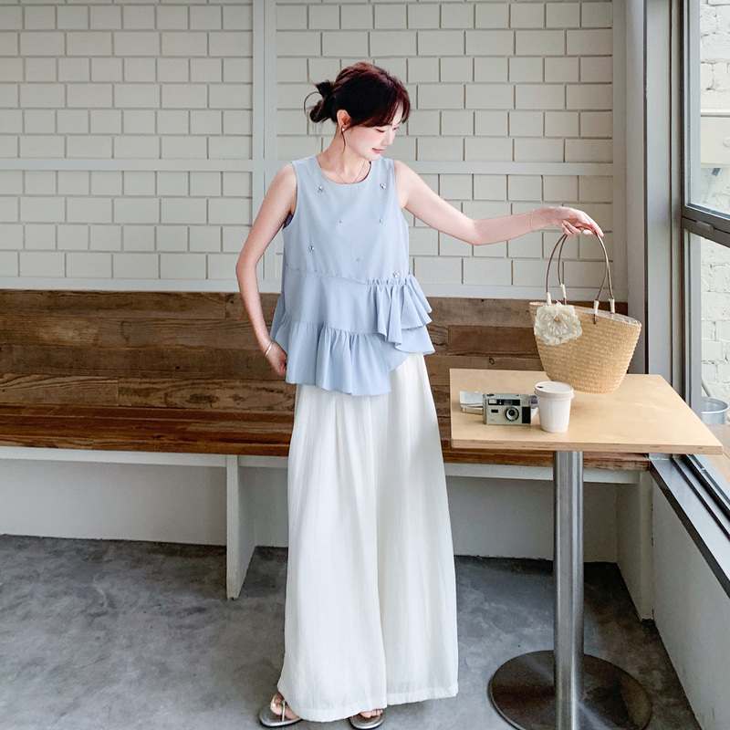 French-Style Elegant and Relaxed Set for Women, 2026 Summer New Model, Beaded Irregular Ruffle Vest and Long Pants Two-Piece Set