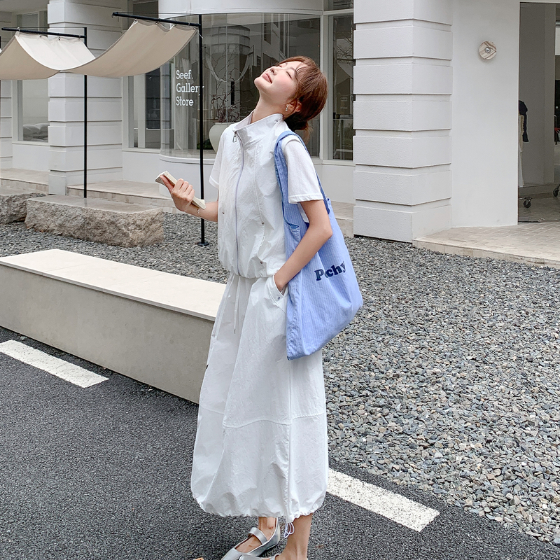 White Korean-Style Minimalist Workwear Suit for Women, 2026 Summer New Casual Commuting Vest and Skirt Two-Piece Set