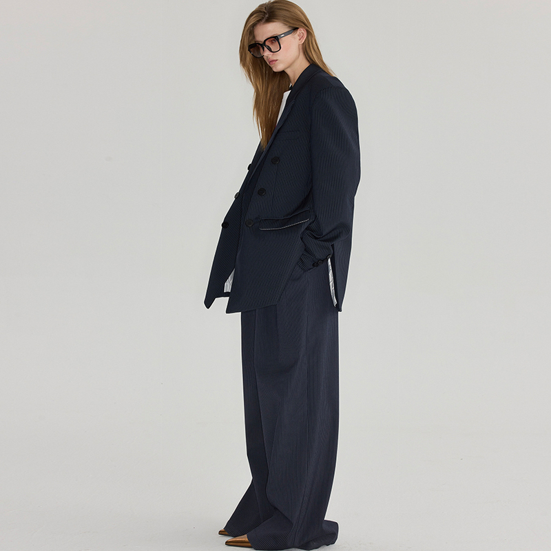 Polaroid Romantic Photo 25Ss Classic Navy Stripe Clean Cut Wide Shoulder Fashionable Suit Set for Men and Women Polaroid Romantic Photo 25Ss Classic Navy Stripe Clean Cut Wide Shoulder Fashionable Suit Set for Men and Women