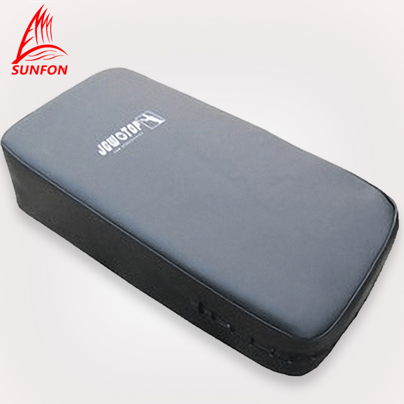 Volker boxer targets large number of footed shot scattered foot targets Taekwondo footballer to hit boxing training target