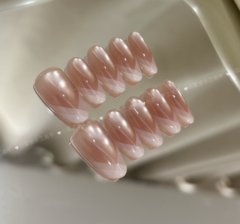 Gentle Nude Pink Cat-Eye French Style Gradient V-Shaped Glitter Handmade Nail Art Finished Fake Nail Stickers That Enhance Complexion Gentle Nude Pink Cat-Eye French Style Gradient V-Shaped Glitter Handmade Nail Art Finished Fake Nail Stickers That Enhance Complexion