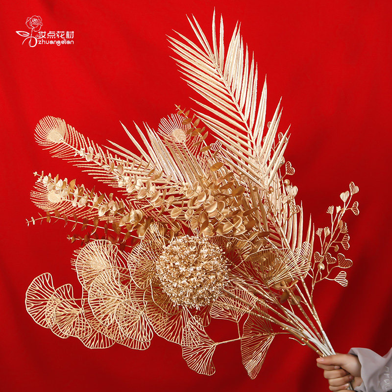 Decorative flower material golden simulation flower holly New Year blessing bucket flower arrangement Eucalyptus gold leaf flower shop New Year's Eve flower material