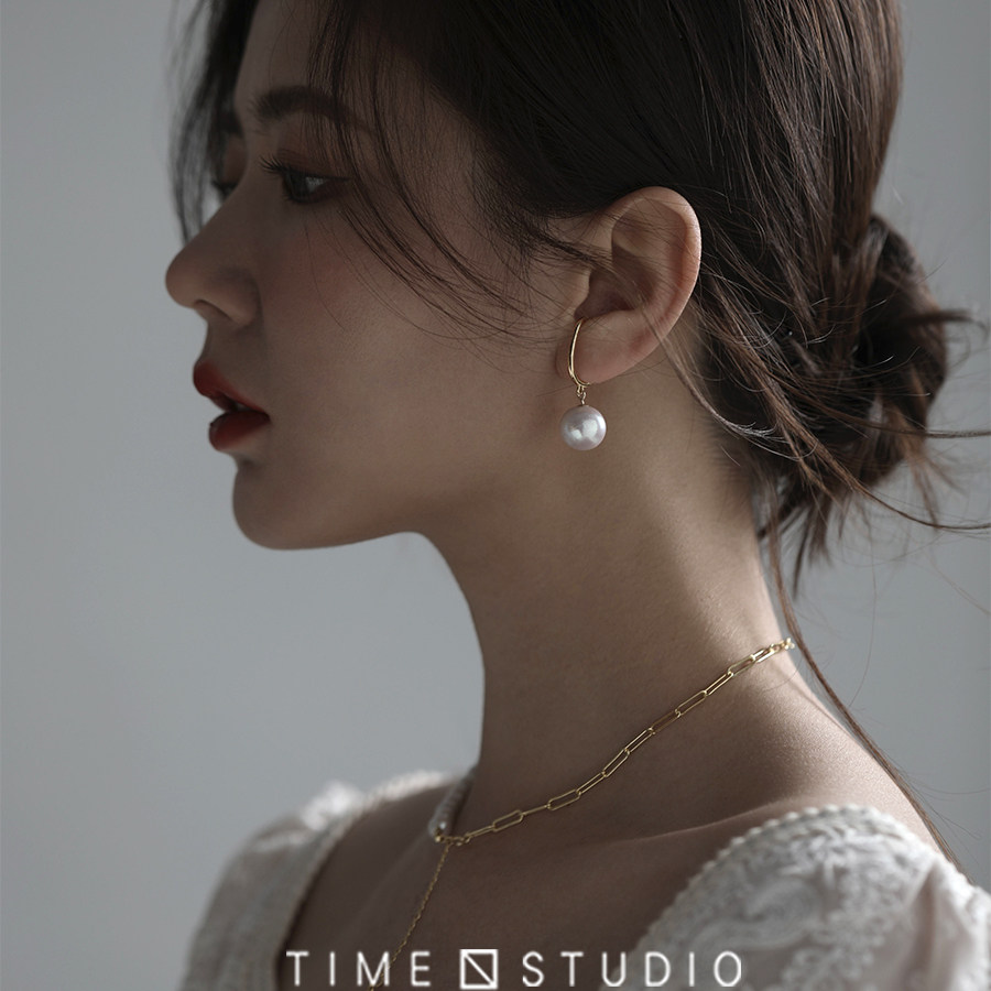Limited Wang Fried wearing Knock Mei 925 silver French temperament baroque ear clip without pain