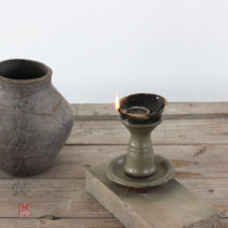 Ceramic oil lamp Vintage old-fashioned ancient ghee lamp Candlestick Chinese Kerosene lamp Tea ceremony Zen film and television props