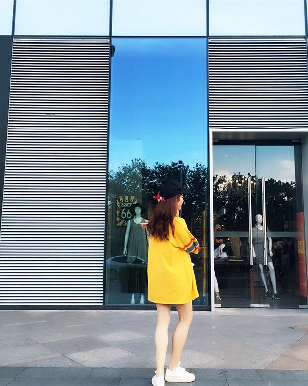 Cha mẹ mẫu giáo mặc áo ngắn tay mẹ Xiamuzi và con gái mặc đồng phục bóng chày cho con bú Áo phông gia đình ba kỳ nghỉ bên bờ biển quần áo gia đình giá rẻ