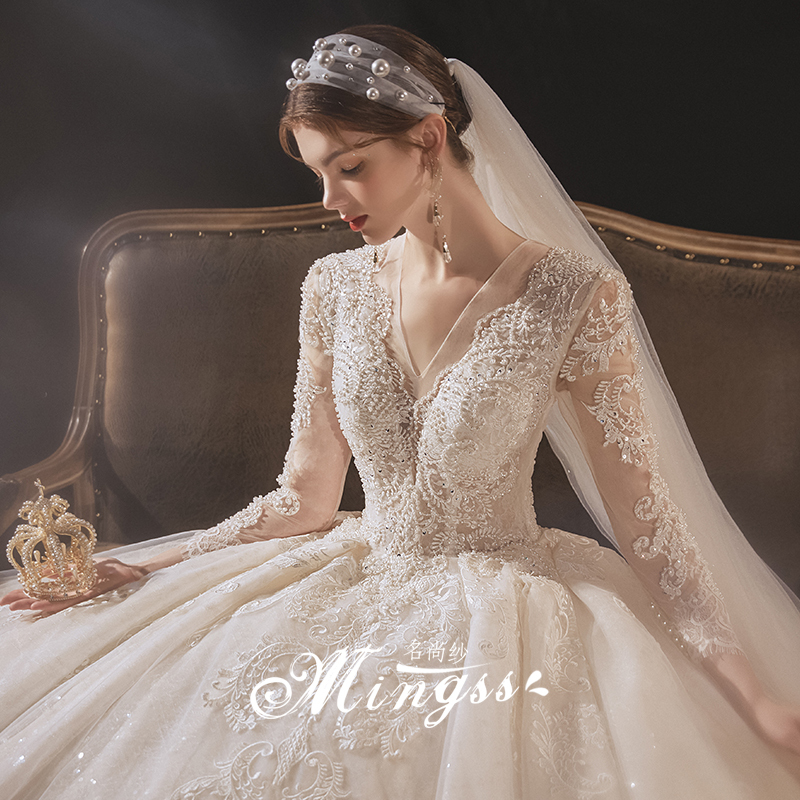 Long-Sleeved Main Wedding Dress 2026 New Style Bride High-End Vintage French Court Style Petite Slimming Trailing Elegant Autumn and Winter Long-Sleeved Main Wedding Dress 2026 New Style Bride High-End Vintage French Court Style Petite Slimming Trailing Elegant Autumn and Winter
