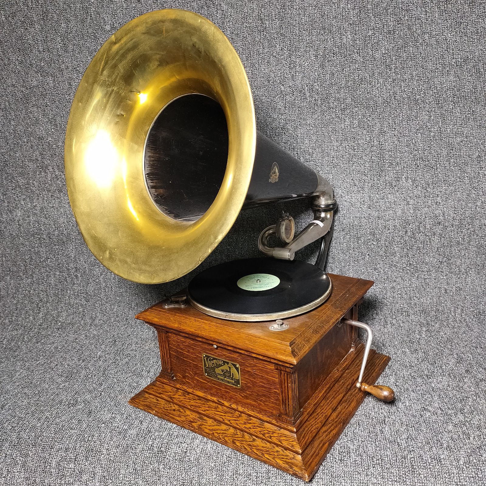 American Antique Brass Trumpeter SHAKE LEFT SOUND MACHINE SQUARE SEAT BLACK FILM RECORD MACHINE LIVING ROOM CAFE WINE TAVERN SWING PIECE