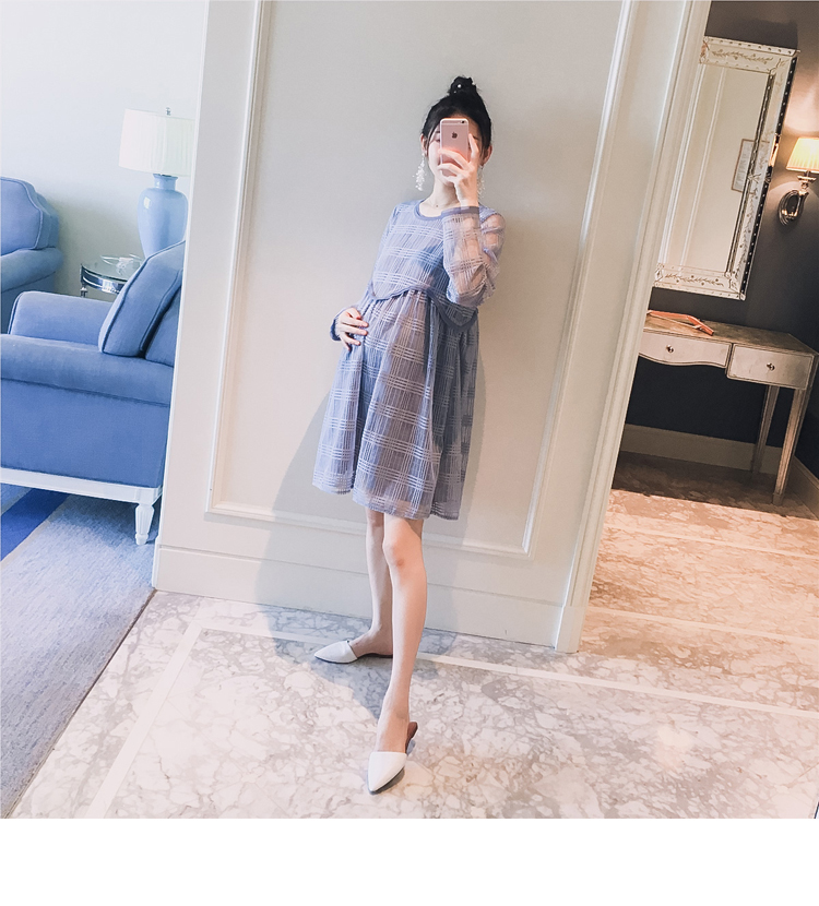 Trang phục bà bầu 2018 mùa thu mới Hàn Quốc ren openwork dài tay Một phiên bản thời trang lỏng lẻo bà bầu hot mẹ đầm áo lót bầu