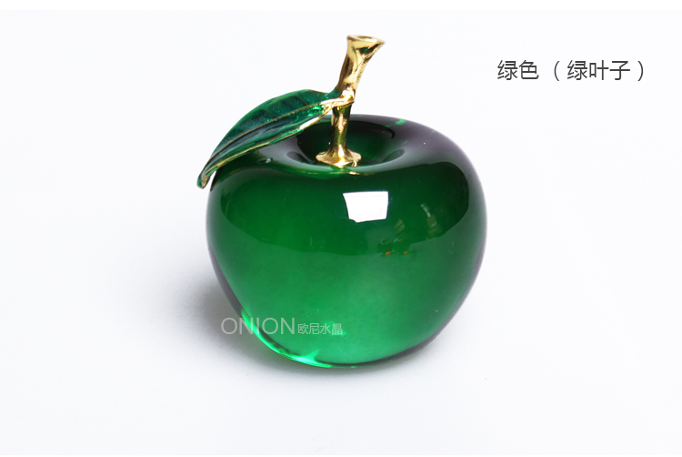 Xe pha lê Apple xe cung cấp đồ trang trí dễ thương an toàn và sáng tạo trang trí nhà xe quà tặng sinh nhật trang trí xe oto