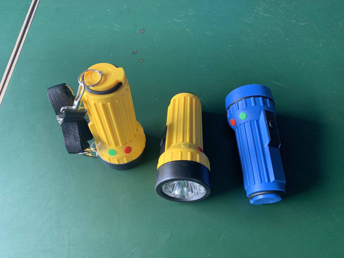 Railway special signal flashlight Bright Light Afar train driver red yellow green signal lamp led three-color flashlight