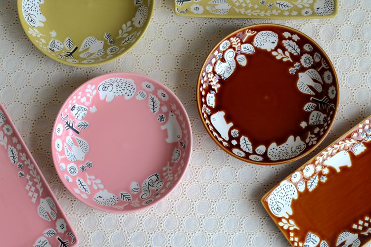 Daily Single Ca Forest Bear Series Carved Craft Eight-inch Dinner Plate Day Style Rain Swallow Series Cutlery Ceramic Glazed