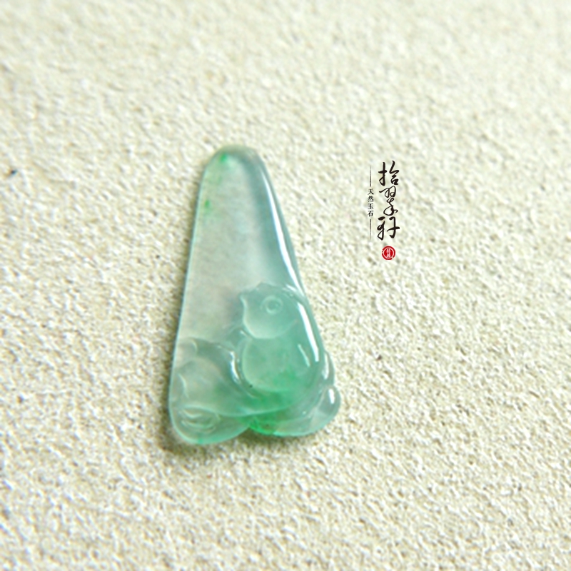 (Zhe Xi ten Cuxuan) Old pit high ice up to light and green fresh emerald fish support inlaid custom-Taobao