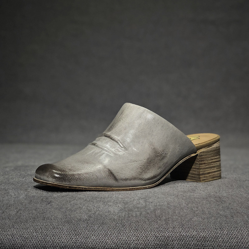 Ding Yin Studio ) Original design retro head with real Pimuller shoes vintage slippers worn outside