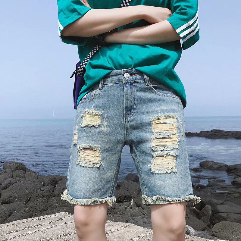 Mùa hè mỏng denim quần short lỗ của nam giới trong quần Hàn Quốc phiên bản của xu hướng lỏng lẻo thẳng bình thường của nam giới quần năm điểm