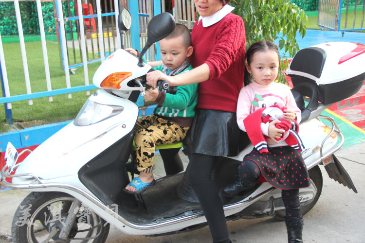 siège enfants pour vélo - Ref 2416433 Image 58