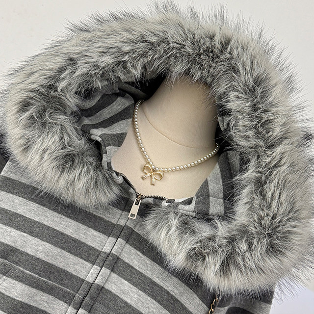 Korean style fashionable contrast striped zipper fur collar hooded jacket for women autumn 2025 design loose age-reducing top