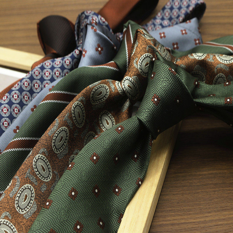 Men's Formal Wear, Contrasting Dark Green and Coffee-Colored Striped Jacquard Italian Neapolitan Retro Gentleman's Wedding Tie
