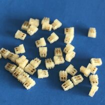 Spot clearance special SUR 0 8 pitch puncture connector 2p gold plated plug 4290K-G02N-01B