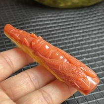 Natural jade Yunnan Huanglongyu boutique jewels with a hand in hand to play a hanging pendant with certificate