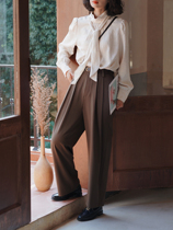 White drawing nostalgic feelings retro gentle temperament oil painting Brown high waist thin suit pants straight pants women winter