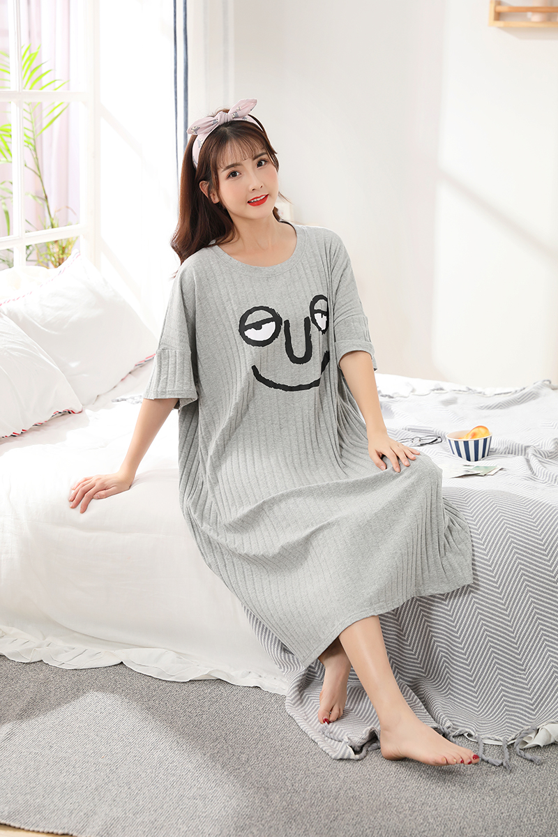 Phiên bản tiếng Hàn của áo ngủ ngắn tay mùa hè XL mới dành cho phụ nữ mang thai 200 pounds chất béo mm váy sát nách