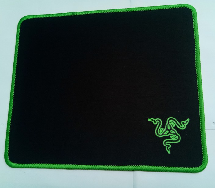 Fine locking edge mouse pad super thick Internet cafe game mouse pad natural environmental protection rubber computer mouse pad dustproof