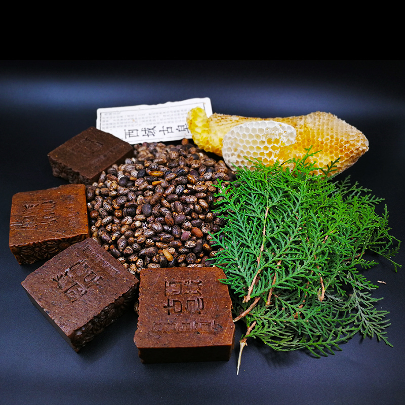 No Dandruff, No Itching, Not Suitable for Pregnant Women and Infants! 7-Year Xinjiang Air-Dried and Matured Platycladus Orientalis Plant Unscented Handmade Cold-Processed Hair Soap No Dandruff, No Itching, Not Suitable for Pregnant Women and Infants! 7-Year Xinjiang Air-Dried and Matured Platycladus Orientalis Plant Unscented Handmade Cold-Processed Hair Soap