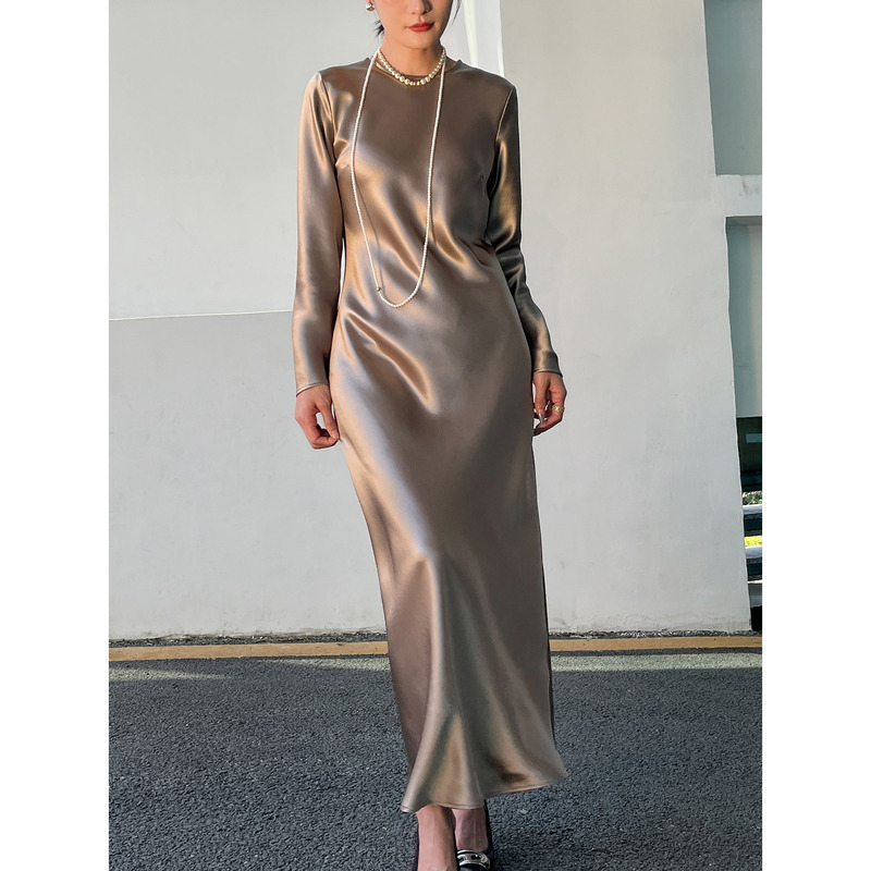 Treasures from the Cocoon Family! Acetate Satin Glossy Long-Sleeved Dress, Slim Fit, Bias-Cut, Luxurious Texture, Elegant Long Dress