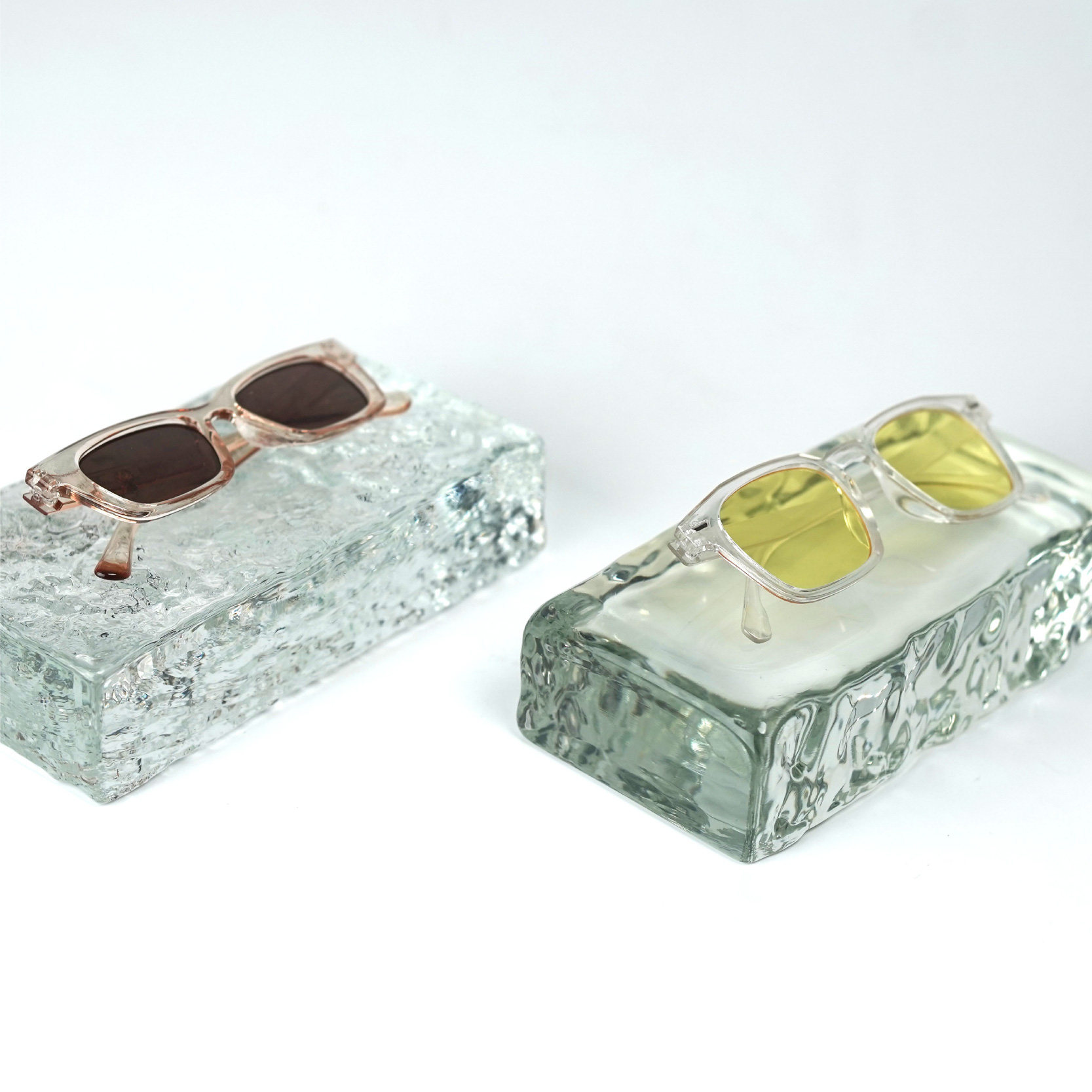 High-end hand-made glass glasses display display stand custom decoration props rack storage decoration light luxury counter display