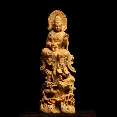 Boxwood carving household worship Buddha statue Free Guanyin decoration creative solid wood carving craft gift decoration Guanshiyin Bodhisattva