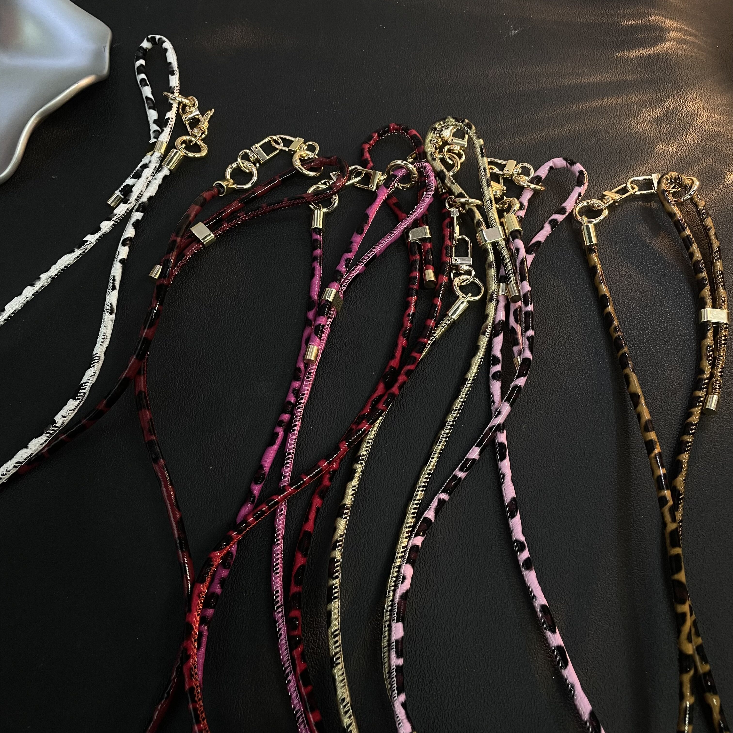 Tacheng adjustable leather phone strap, crossbody or shoulder phone chain, personalized leopard print lanyard