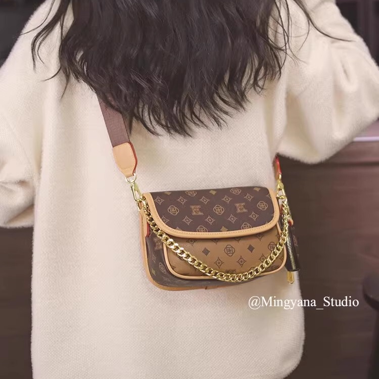 American Genuine Mk Jessie Leather Bag for Women 2026 New Model Monogram Wide Shoulder Strap Women's Bag Single Shoulder Crossbody Bag American Genuine Mk Jessie Leather Bag for Women 2026 New Model Monogram Wide Shoulder Strap Women's Bag Single Shoulder Crossbody Bag