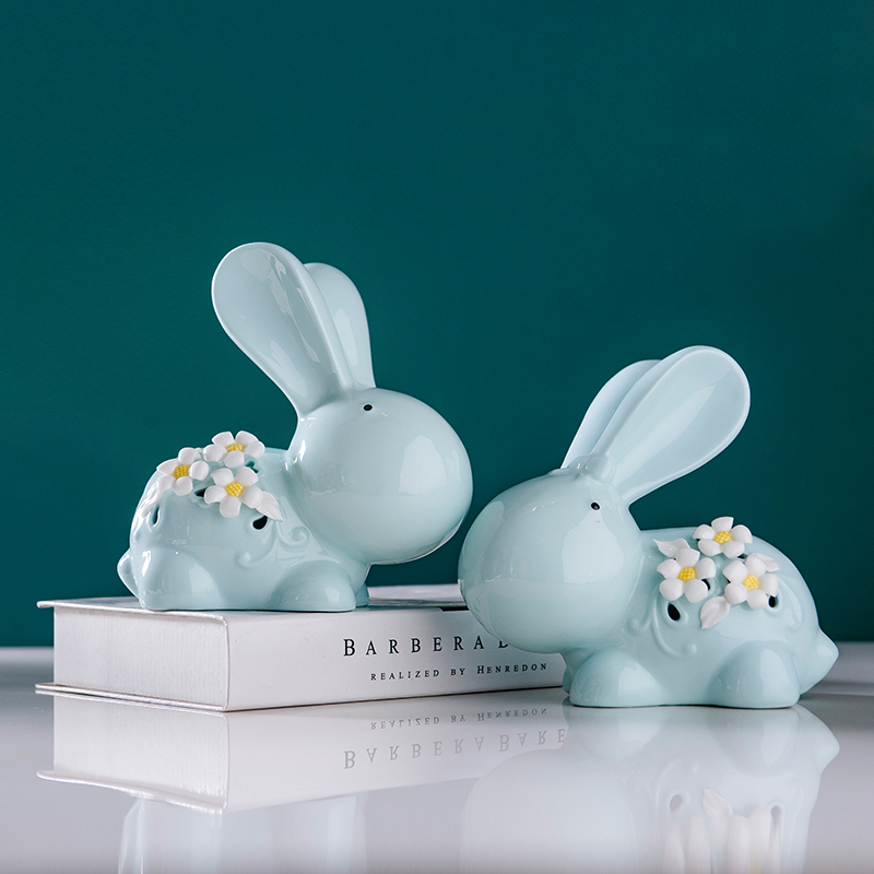 European ceramic rabbit furnishing articles wine TV ark, creative birthday gift wedding gift, lovely adornment small place