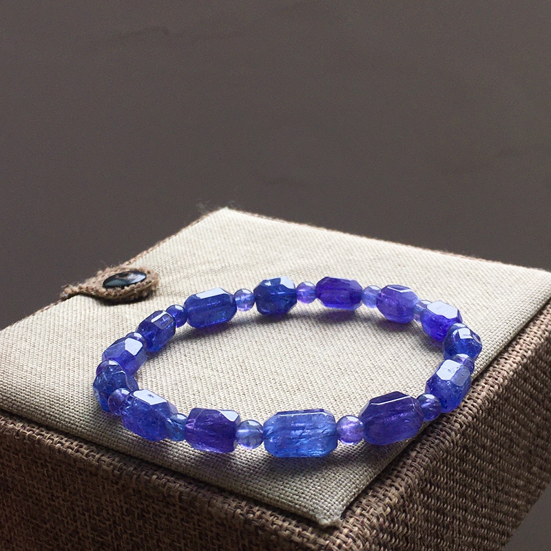 Natural Tanzanite Bracelet, Tanzanite Column Shape, Tanzanite Irregular Shape Bracelet, Irregular Shape Bracelet with Rich Colors