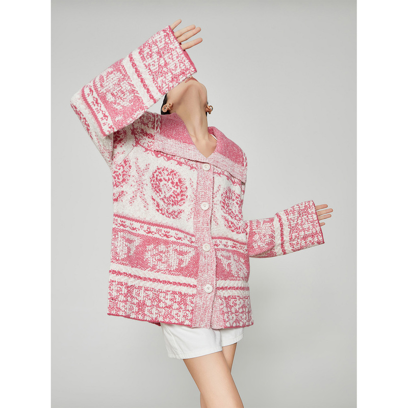 Fair Isle Floral Jacquard Large Lapel Sweater Jacket for Women, Pink, Loose Fit, High-End, Lazy Knit Cardigan Fair Isle Floral Jacquard Large Lapel Sweater Jacket for Women, Pink, Loose Fit, High-End, Lazy Knit Cardigan