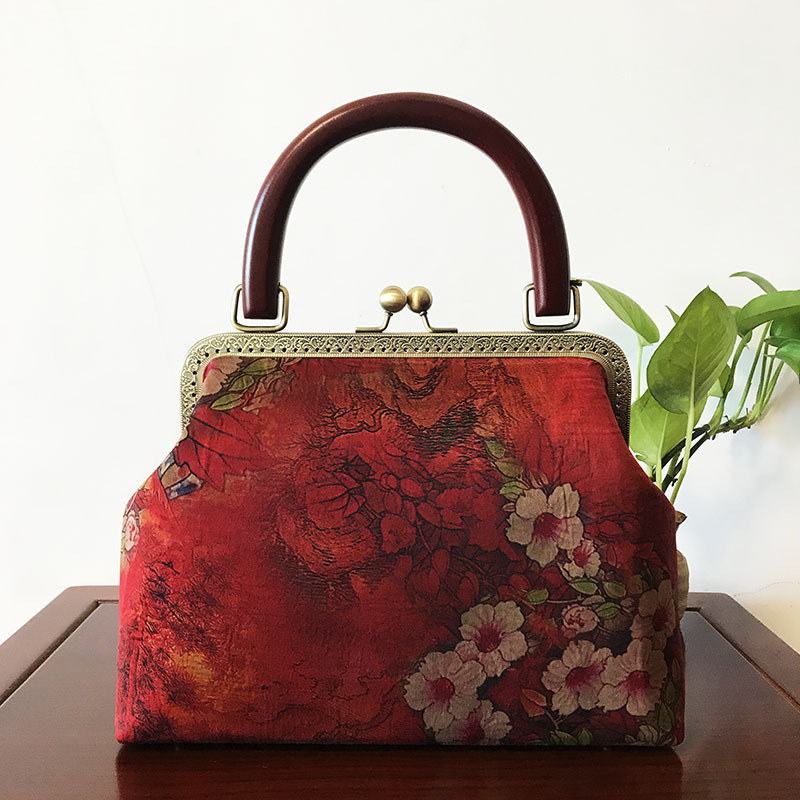 Chinese-Style Handmade Silk Xiangyun Yarn Wooden Handle Tote Bag for Mothers, Red Wedding Banquet Large-Capacity Cheongsam Bag, Vintage Handbag
