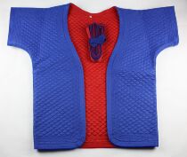 The red and blue wrestling clothes can be worn on both sides of the wrestling clothes.