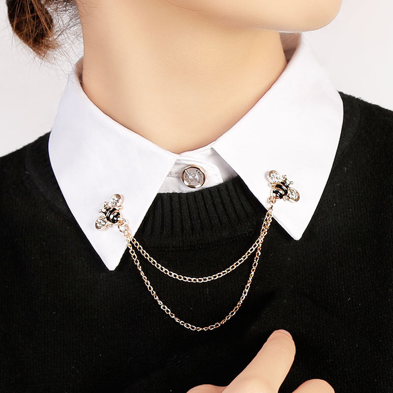 Fake collar daughter's day is cute and decorated bee necklace white shirt sweater collar collar collar