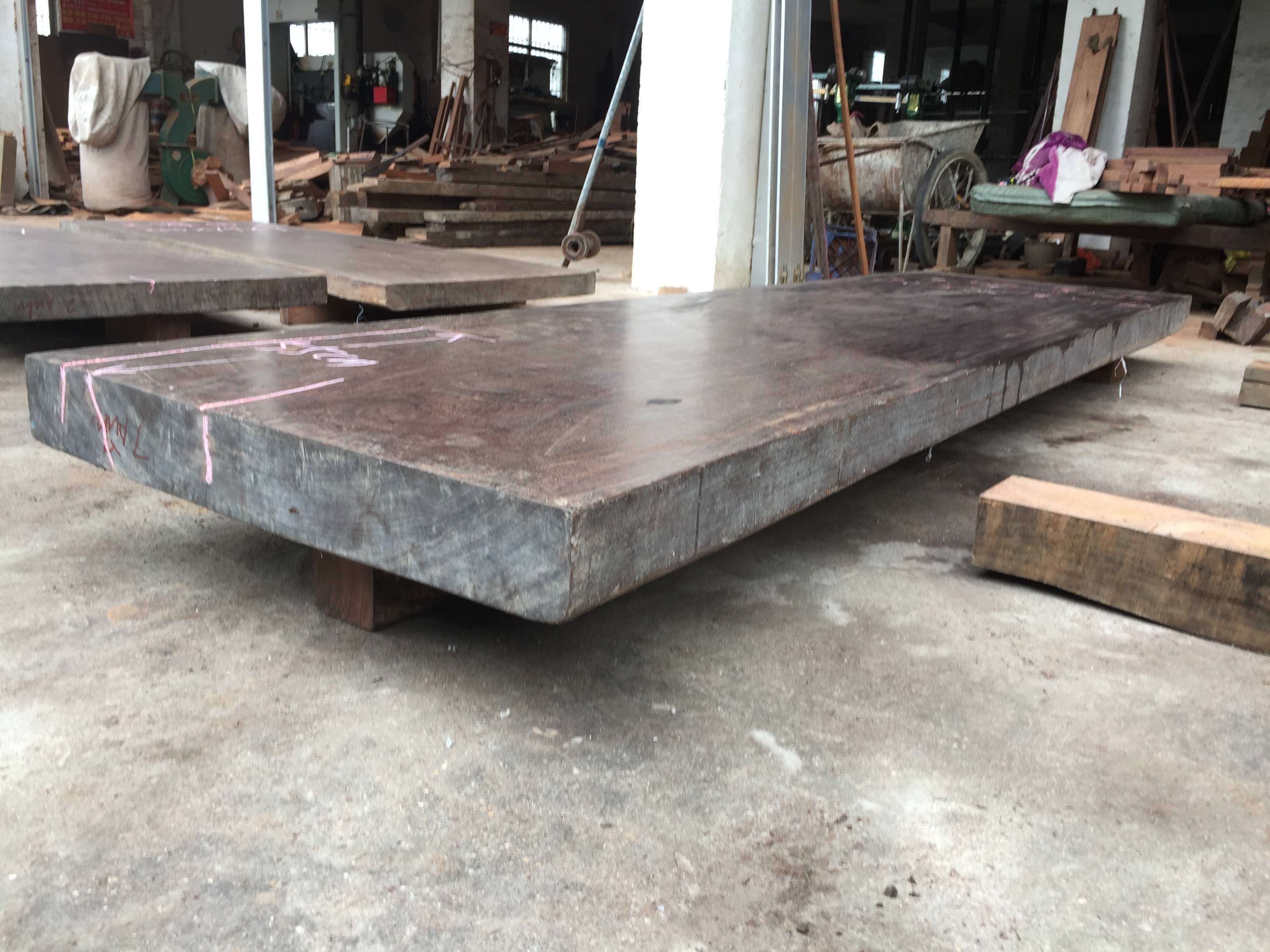 Iron Lie wood furniture large board manufacturer direct selling centuries-old stock iron pear wood detached house material large plate Shanghai No. 5 big board