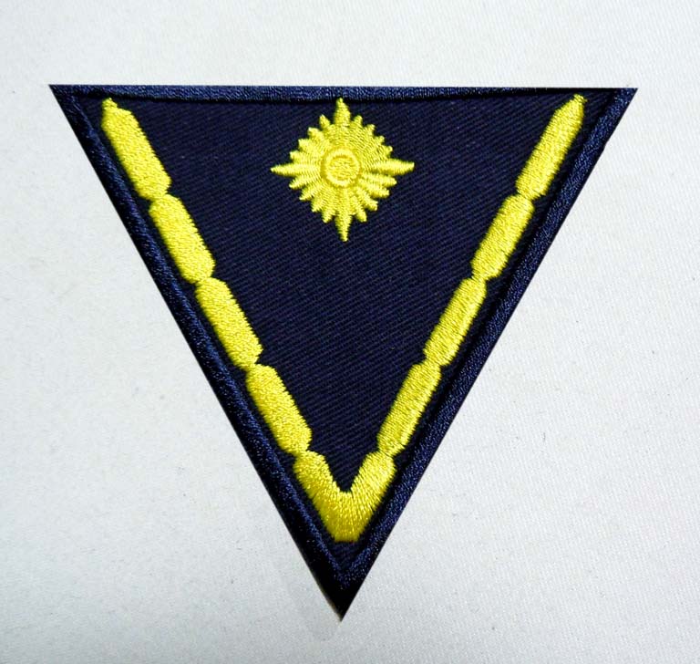 Deutsche Wehrmacht Navy senior sailor armbands 6 years of service V-shaped navy blue gold embroidered armbands