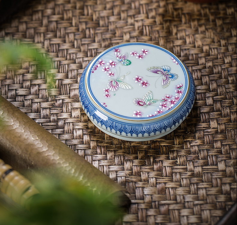 The Owl up jingdezhen ceramics by hand kung fu tea accessories large blue and white colored enamel cover lid doesn