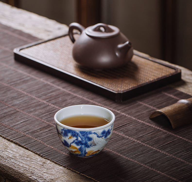 Owl up jingdezhen blue and white buckets enamel high - end hand - made of ceramic tea set master cup cup kunfu tea sample tea cup