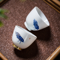Jingdezhen Qingdezhen blue flower hand painting tea toy Golden cup chinatas bell cup kung fu cup cup cup tea tap