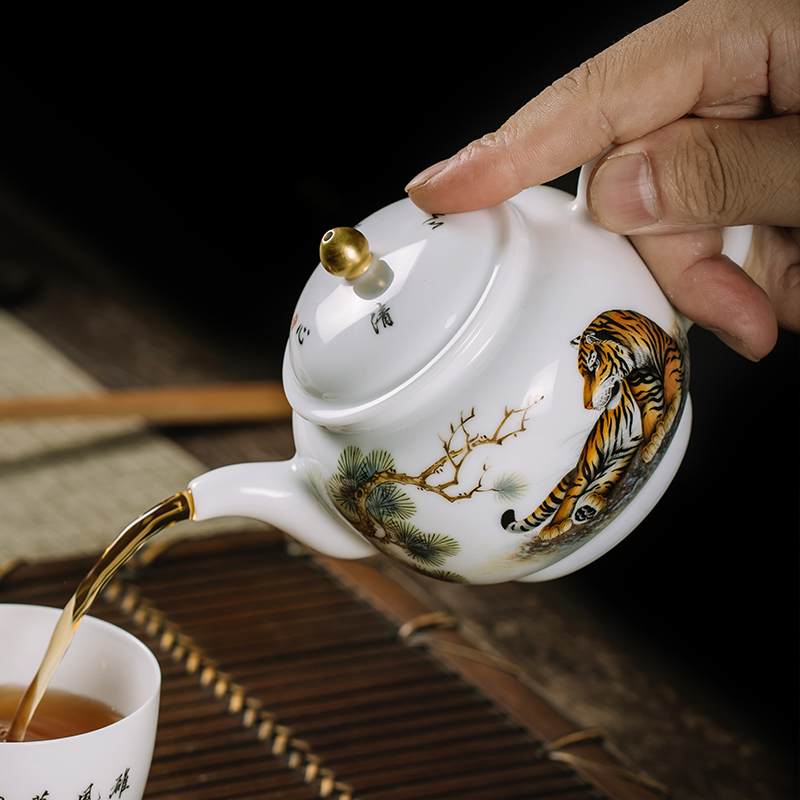 Jingdezhen ceramic hand - made tiger teapot manual teapot household move single pot of kung fu tea pot