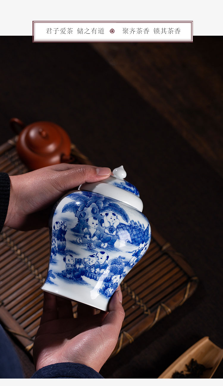 Jingdezhen blue and white porcelain hand - made caddy fixings sealed tank half jins installed under the glaze color the lad pu 'er tea storage tanks
