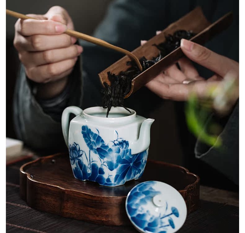 The Owl up jingdezhen blue and white square sketch pot of checking ceramic kung fu tea teapot hand - made antique green glaze