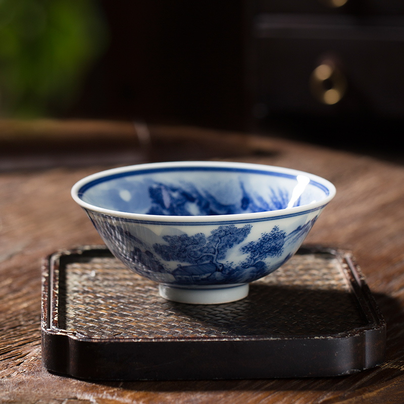 Owl up jingdezhen blue and white landscape cup drawing hat to maintain tea cup kongfu master cup single CPU